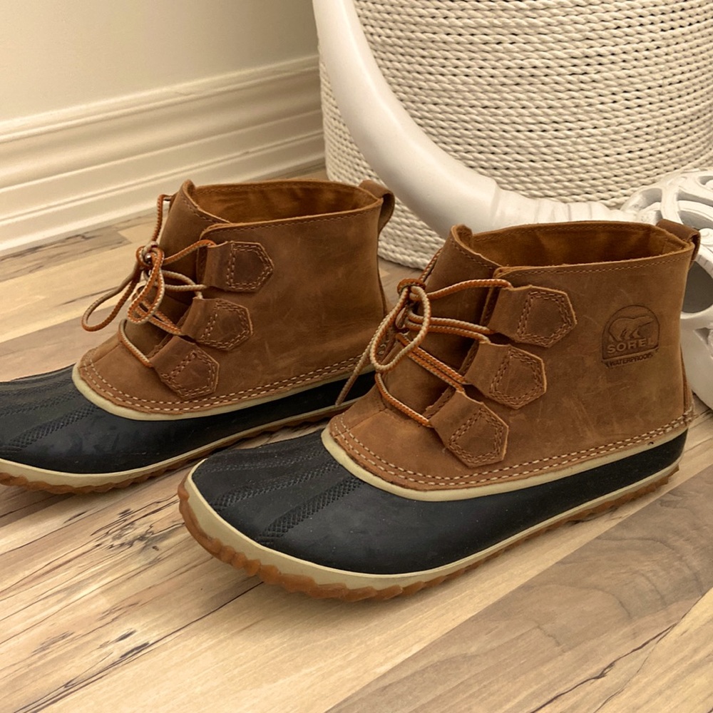 Sorel rain boot